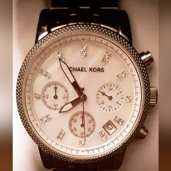 Michael Kors stainless steel silver watch - Picture 11 of 12